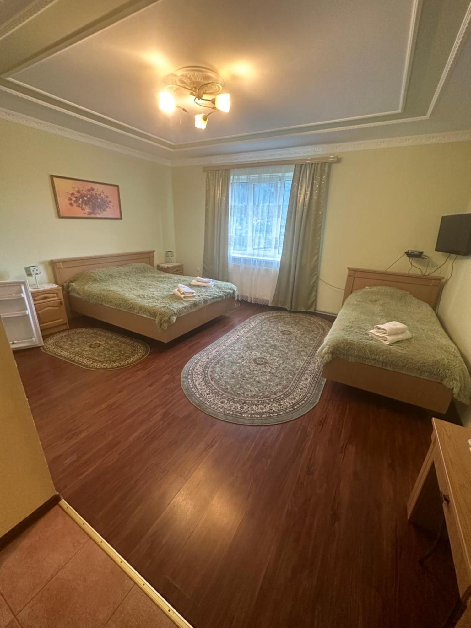 Berizka Bed & Breakfast Yaremche Exterior photo