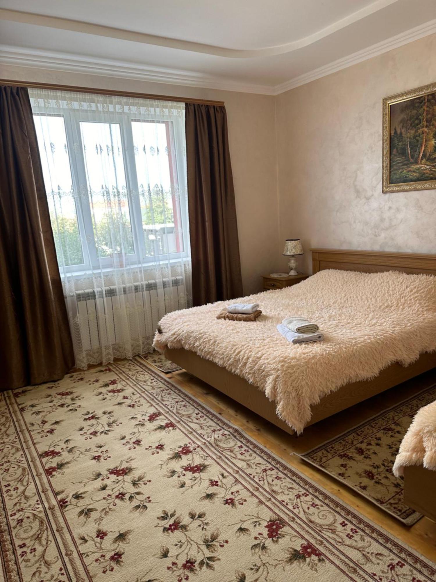 Berizka Bed & Breakfast Yaremche Exterior photo